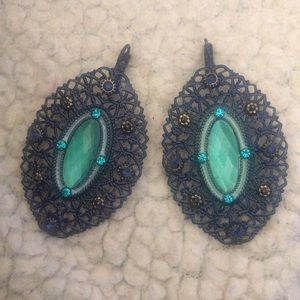 SOLD‼️ Dangle earrings